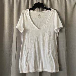 American Eagle V Neck Favorite Tee - White